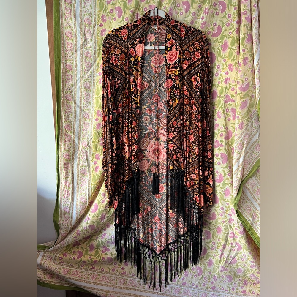 Reserved 🖤 Spell Babushka fringe kimono